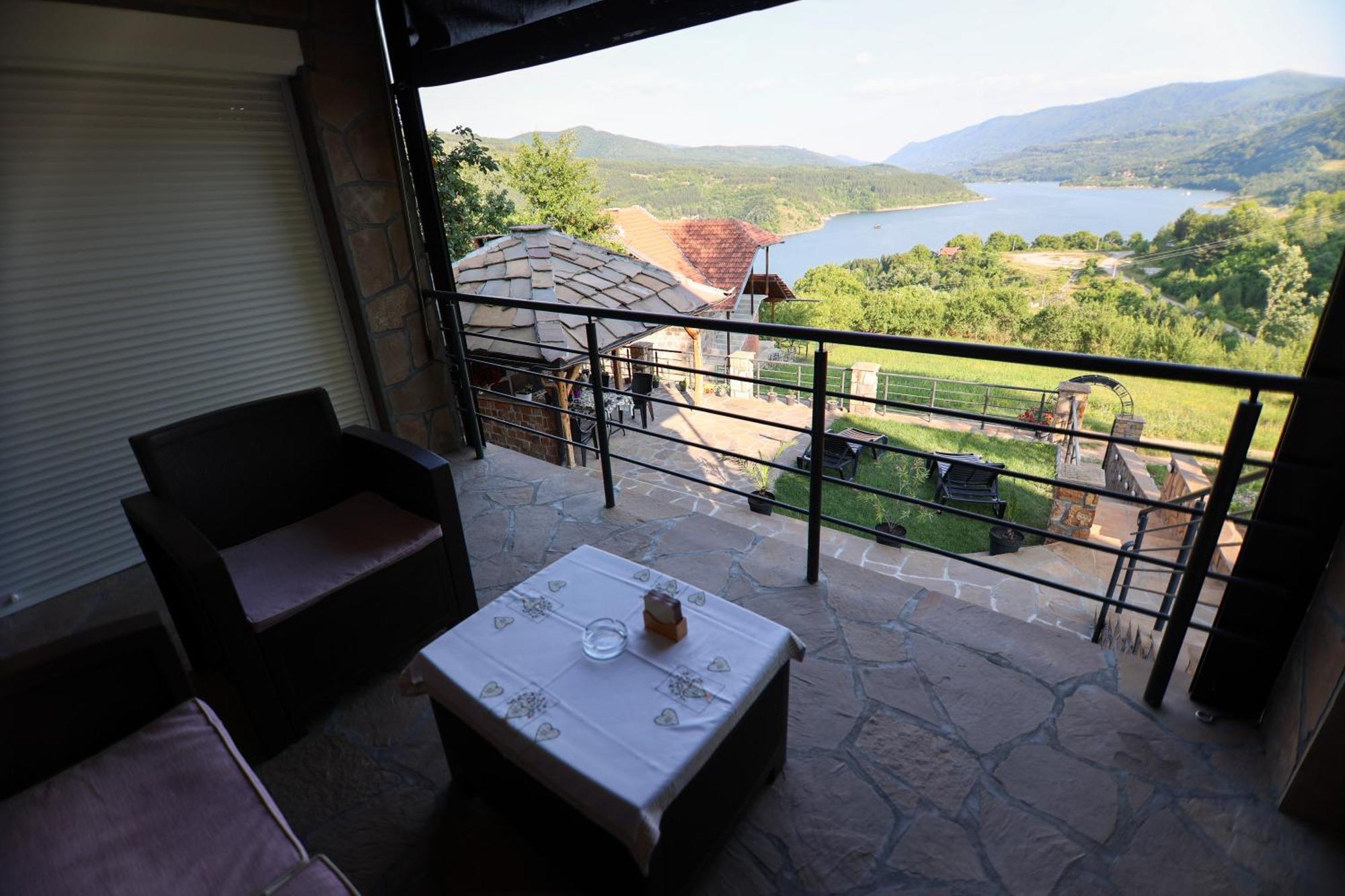 Vila Nemir Zavojsko Jezero Pirot Szoba fotó